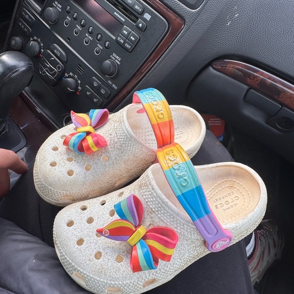 Kids Colorful crocs with Rainbow Strap size toddler 11 - Picture 3 of 5